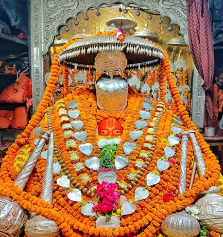 Hanuman Garhi Mandir Ayodhya Hanuman Idol , Ayodhya Must Visit